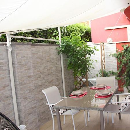 Casa Lucia Private Car Or Motorcycle Park Apartment Лука Екстериор снимка