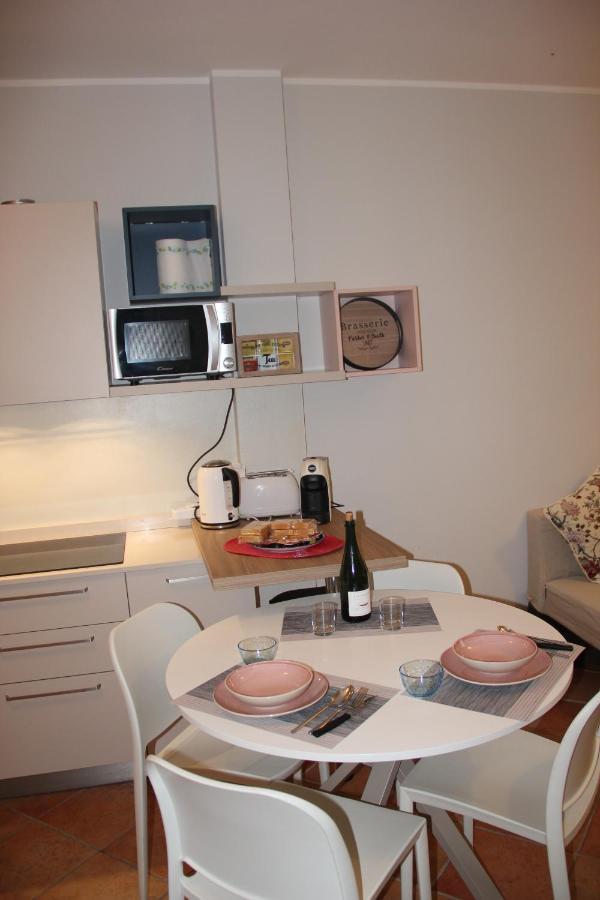 Casa Lucia Private Car Or Motorcycle Park Apartment Лука Екстериор снимка